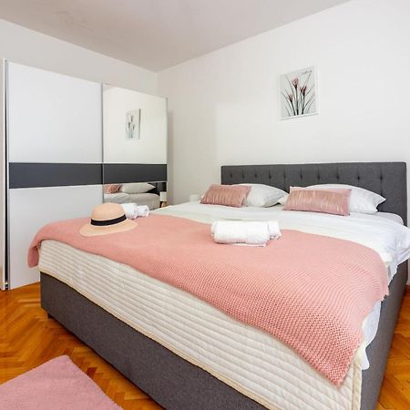 Apartment Pavla ซริกเวนิซา ภายนอก รูปภาพ