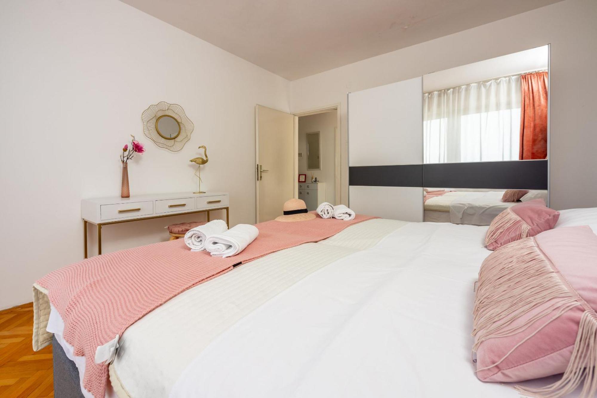 Apartment Pavla ซริกเวนิซา ภายนอก รูปภาพ