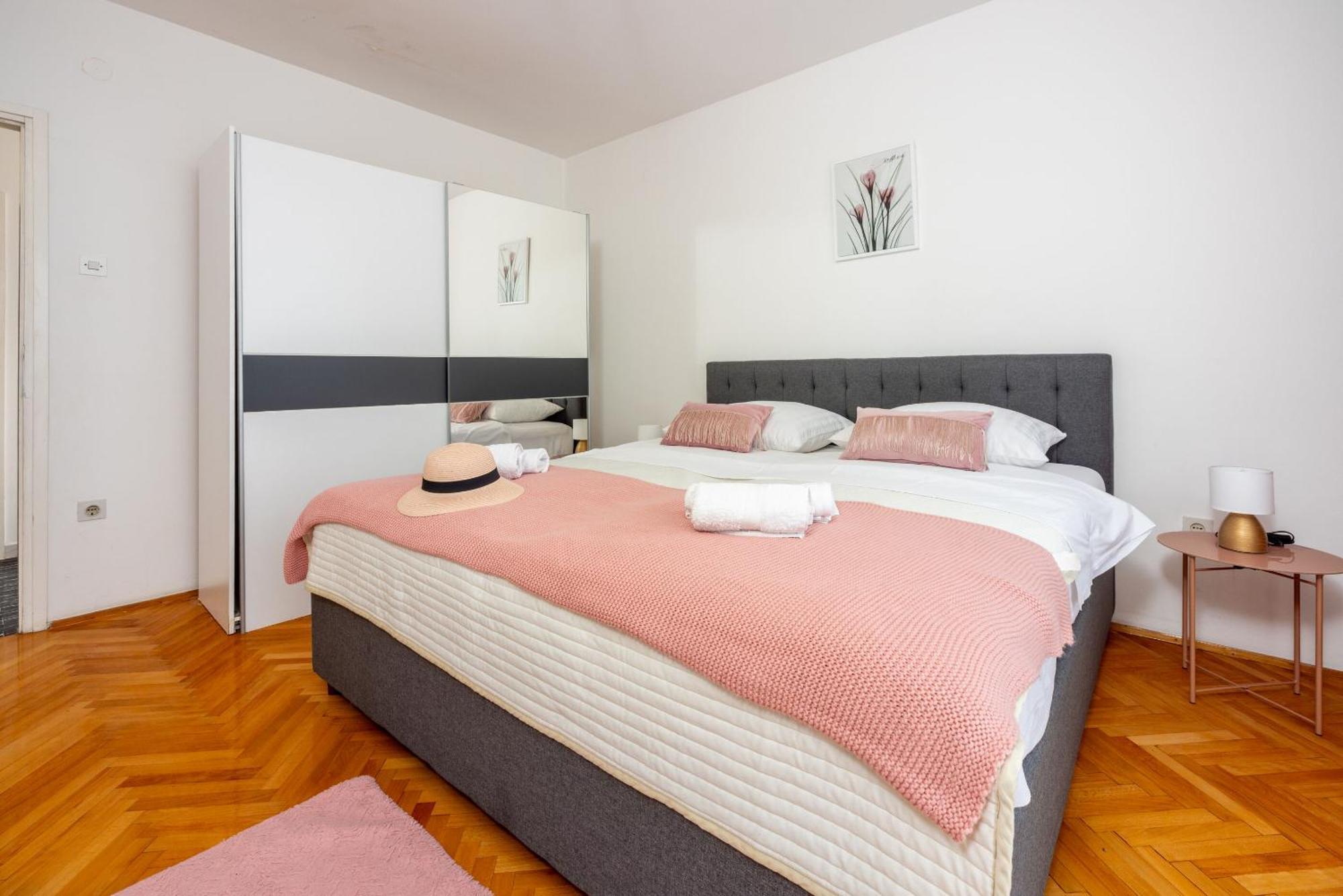 Apartment Pavla ซริกเวนิซา ภายนอก รูปภาพ